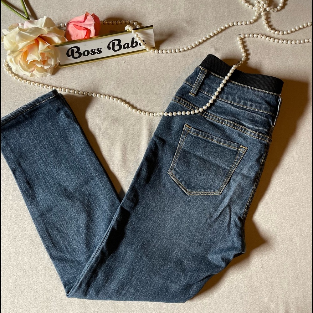 COMFORT BASIC JEANS.
